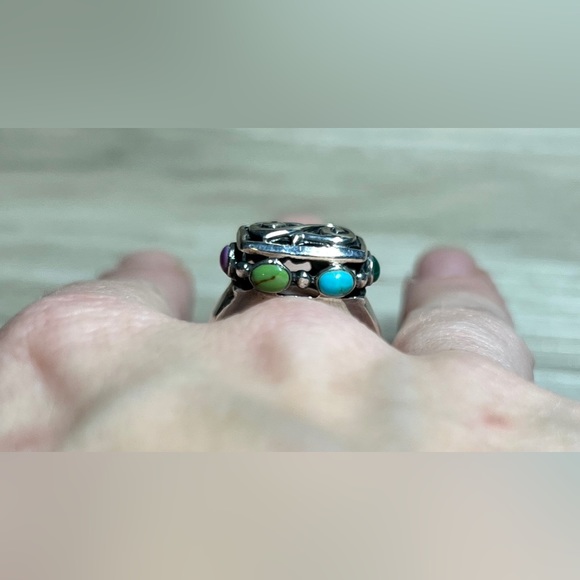 Designer (SE) Sterling Silver Turquoise, Coral, & Onyx Filigree Ring, Size 8, 5g - Picture 9 of 12
